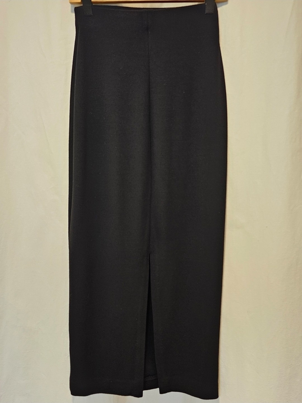 Aritzia Babaton Black Johan Midi Skirt - Picture 5 of 16
